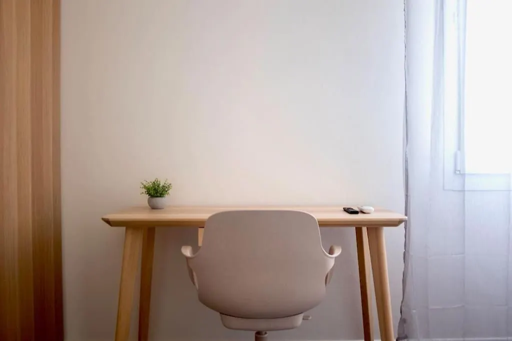 Modern Centraal Gelegen Appartement In Bologna. Appartamento Bologna