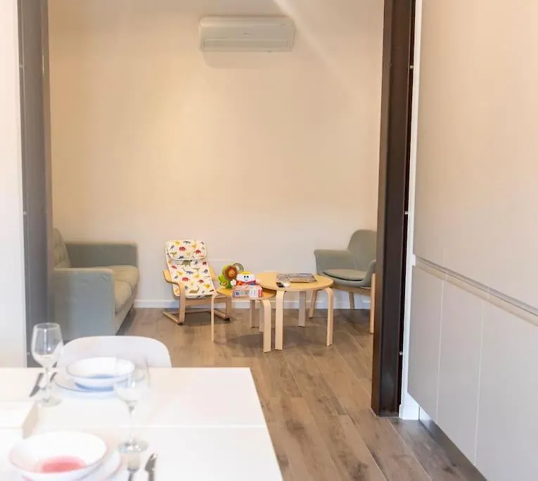 Appartamento Modern Centraal Gelegen Appartement In Bologna. Italia