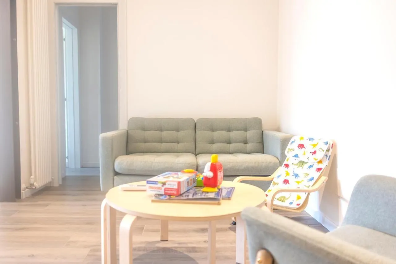 Modern Centraal Gelegen Appartement In Bologna.