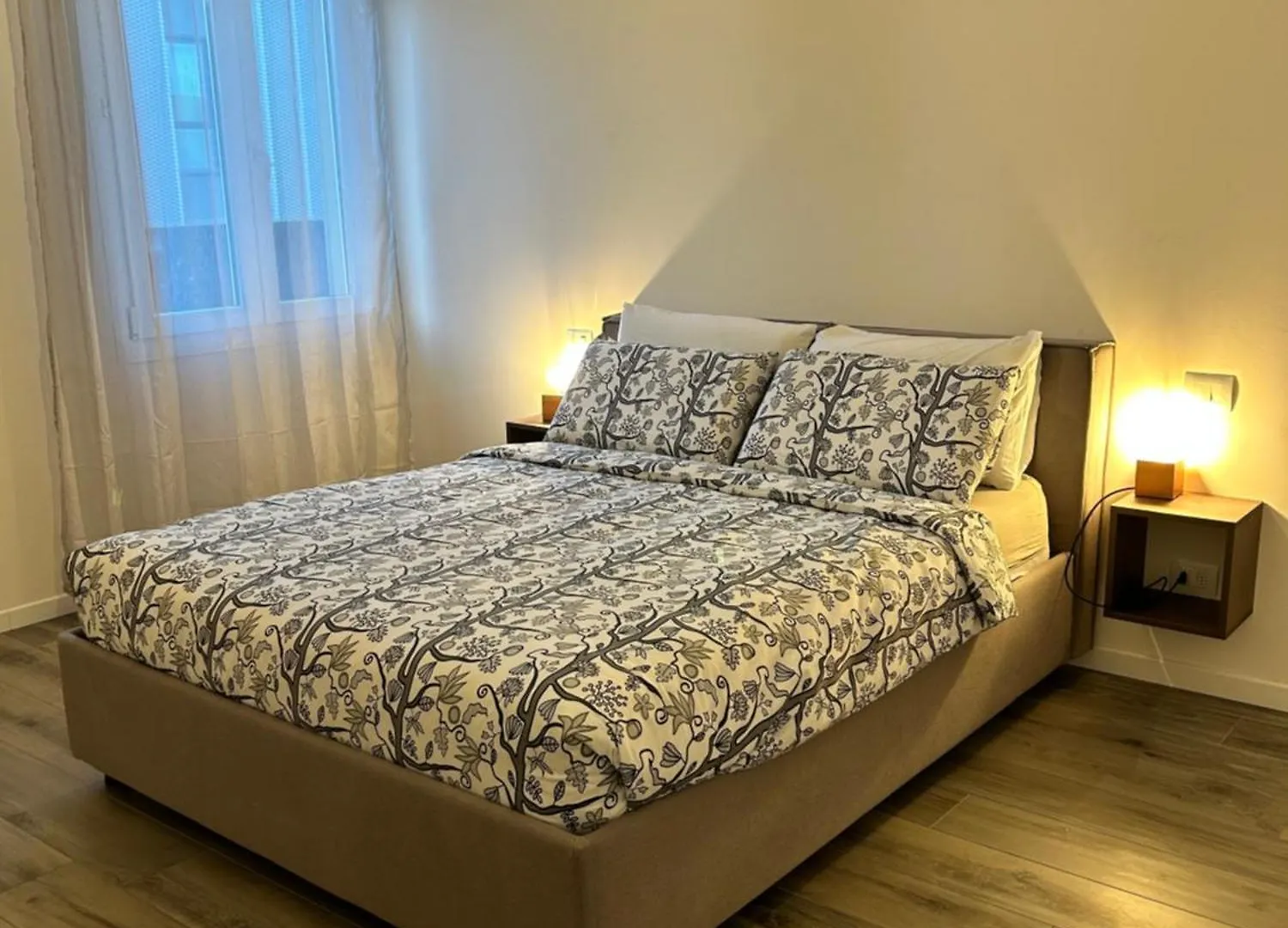 Modern Centraal Gelegen Appartement In Bologna. Italy